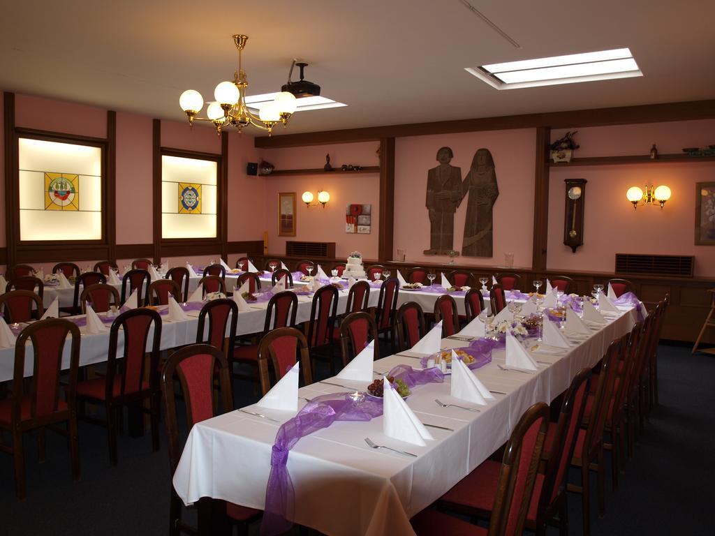 Hotel Hajcman Zďar nad Sazavou Bagian luar foto