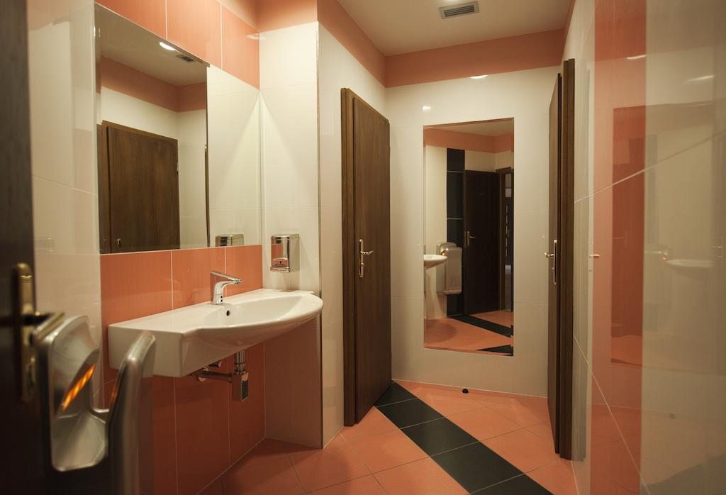Hotel Hajcman Zďar nad Sazavou Bagian luar foto
