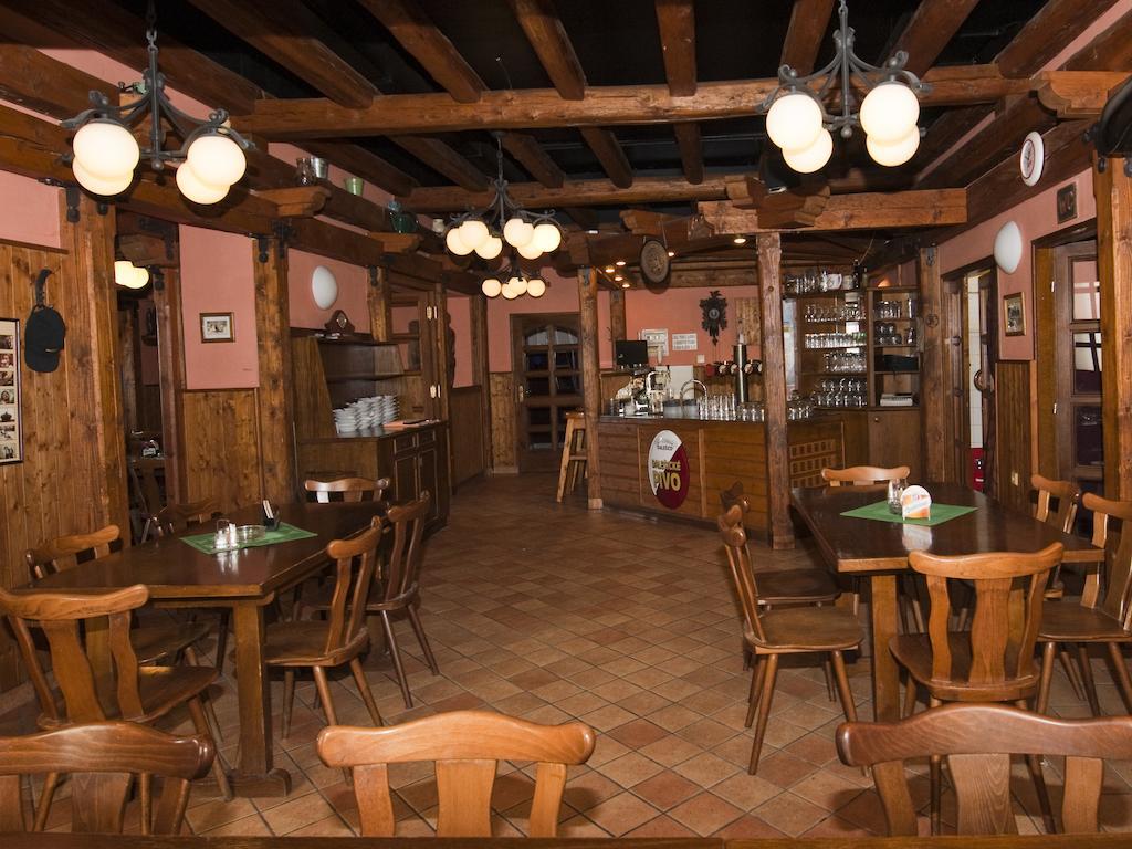 Hotel Hajcman Zďar nad Sazavou Bagian luar foto